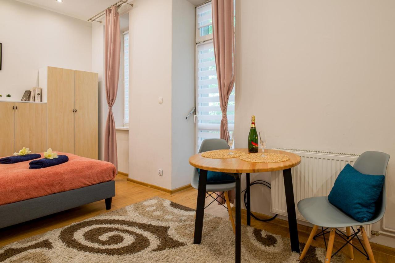 Kings Neighbor. Apartment 600 Meters From Castle Krakkó Kültér fotó